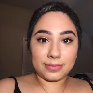 Meet your Posher, Nayra